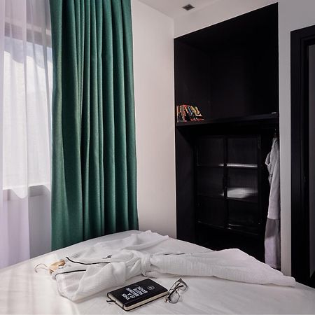 Rothschild Residence By Zvieli Tel Aviv Room photo